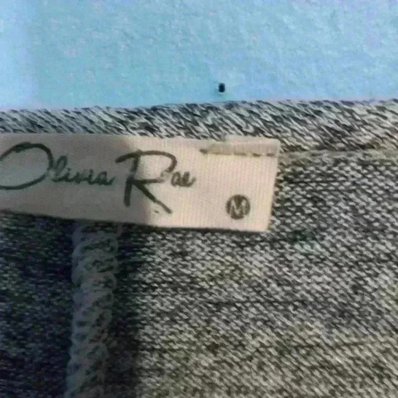 Olivia rae gray and white merle oversize top size M,  lounge comfort wear - Picture 3 of 5